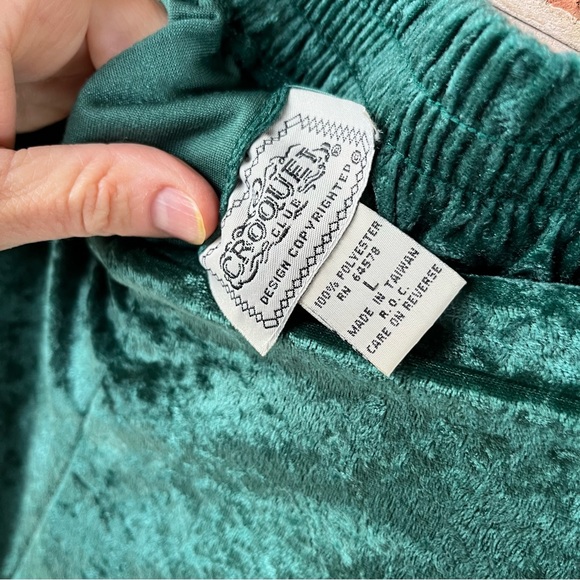 Vintage green velvet high waisted pants. Size Large - Picture 3 of 7